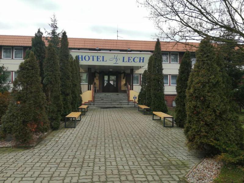 Hotel Lech Гнезно Екстер'єр фото
