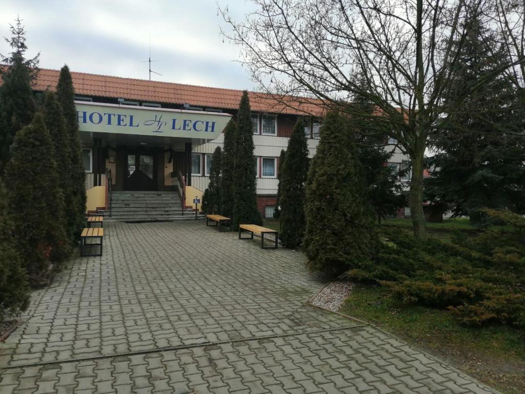 Hotel Lech Гнезно Екстер'єр фото